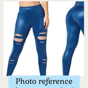 Zumba Fitness Surfs up Blue Distressed Leggings XL